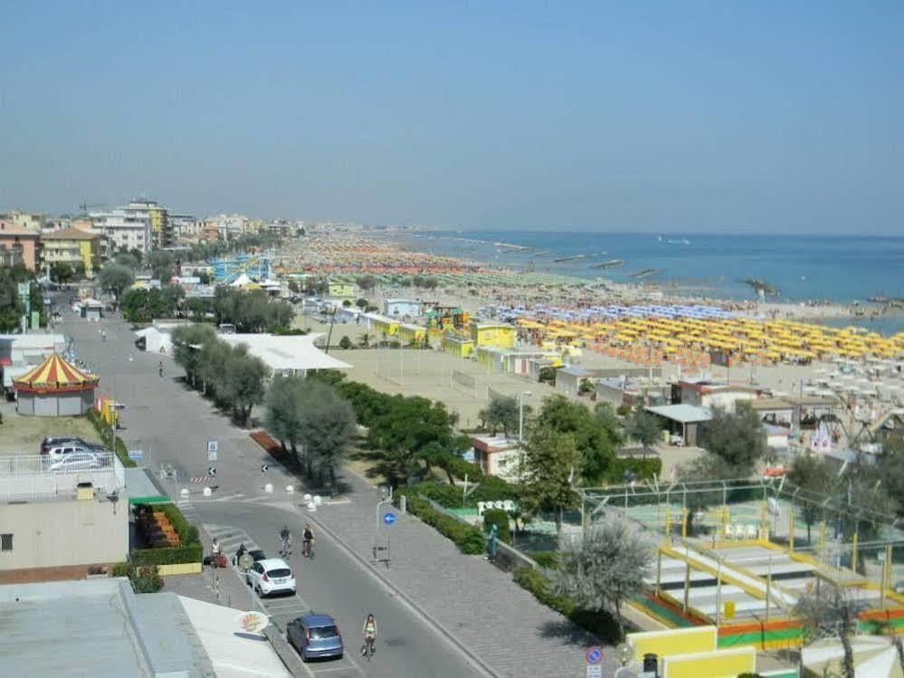 Hotel Euromar Rimini Exterior foto